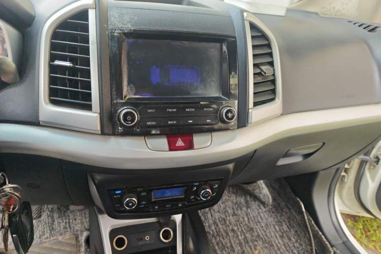 Used JAC Group Refine S3 2016 1.5L Manual Luxury Smart Version Audio And AC Panel