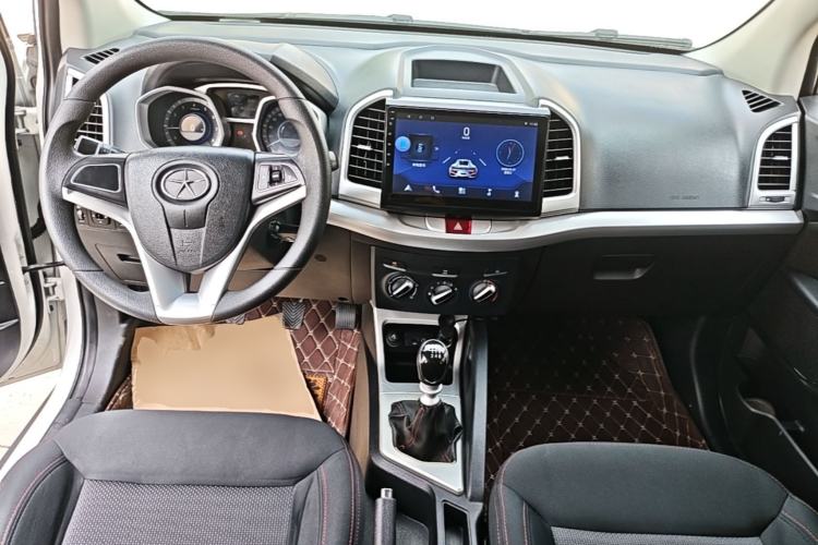Used JAC Group Refine S3 2016 1.5L Manual Luxury Model Center Console