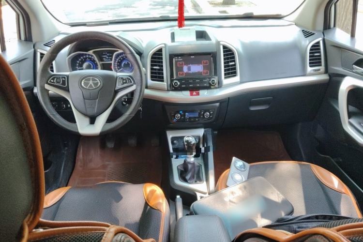 Used JAC Group Refine S3 2016 1.5L Manual Luxury Smart Version Center Console