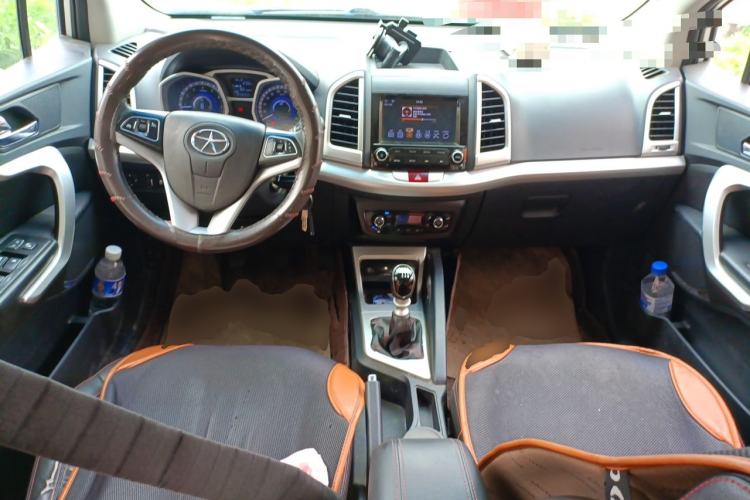 Used JAC Group Refine S3 2016 1.5L Manual Luxury Smart Version Center Console