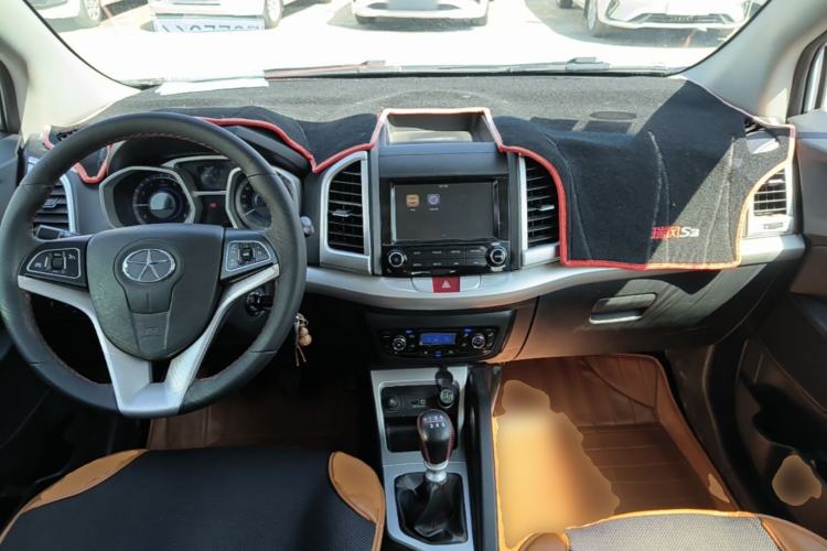 Used JAC Group Refine S3 2016 1.5L Manual Luxury Smart Version Center Console