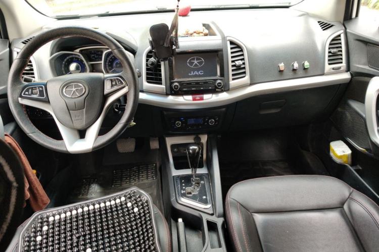 Used JAC Group Refine S3 2016 1.5L CVT Luxury Smart Version Center Console
