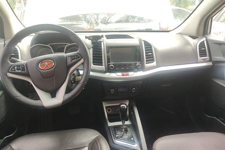 Used JAC Group Refine S3 2016 1.5L CVT Luxury Smart Version Center Console