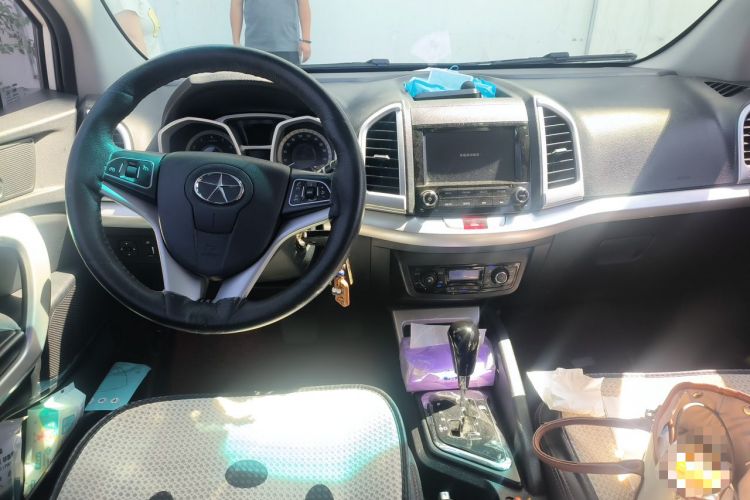 Used JAC Group Refine S3 2016 1.5L CVT Luxury Smart Version Center Console