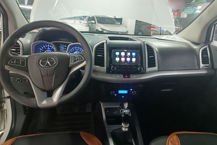 Used JAC Group Refine S3 2016 1.5L Manual Luxury Smart Version Center Console