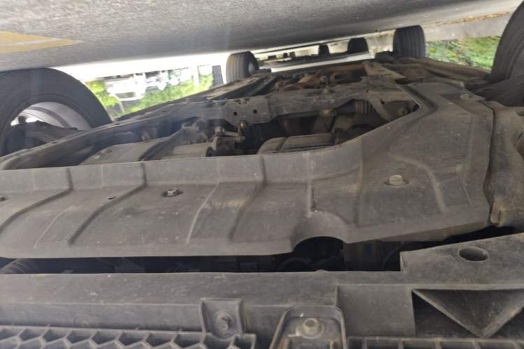 Used JAC Group Refine S3 2016 1.5L CVT Luxury Smart Version Chassis Front