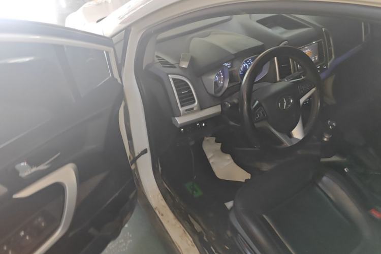 Used JAC Group Refine S3 2016 1.5L Manual Luxury Smart Version Driver Seat
