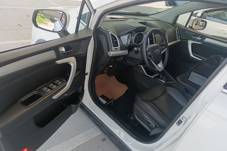 Used JAC Group Refine S3 2016 1.5L CVT Luxury Smart Version Driver Seat