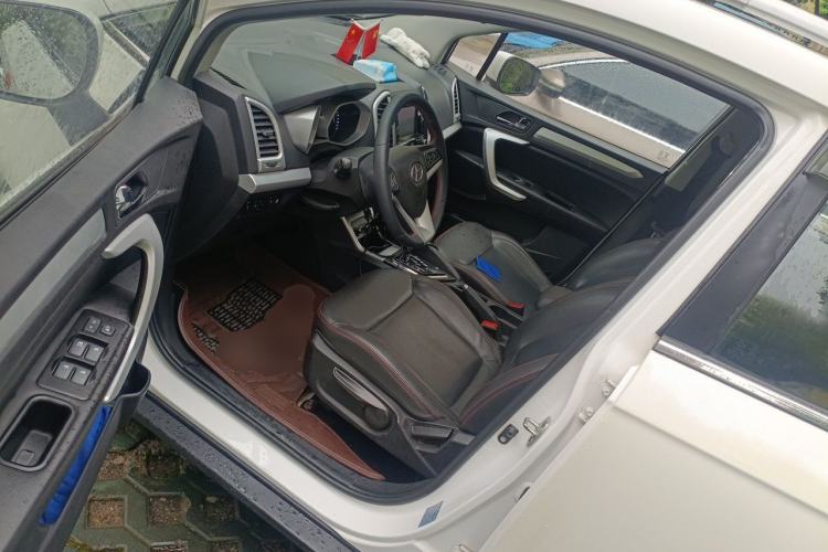 Used JAC Group Refine S3 2016 1.5L CVT Luxury Smart Version Driver Seat