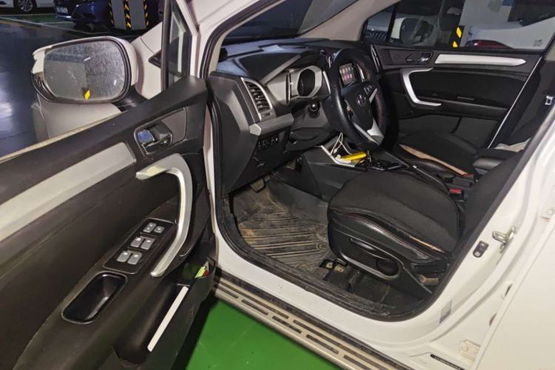 Used JAC Group Refine S3 2016 1.5L CVT Luxury Smart Version Driver Seat