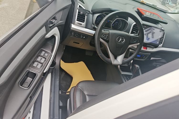 Used JAC Group Refine S3 2016 1.5L CVT Luxury Smart Version Driver Seat