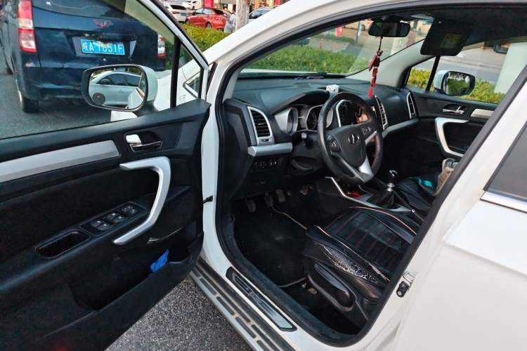Used JAC Group Refine S3 2016 1.5L Manual Luxury Smart Version Driver Seat