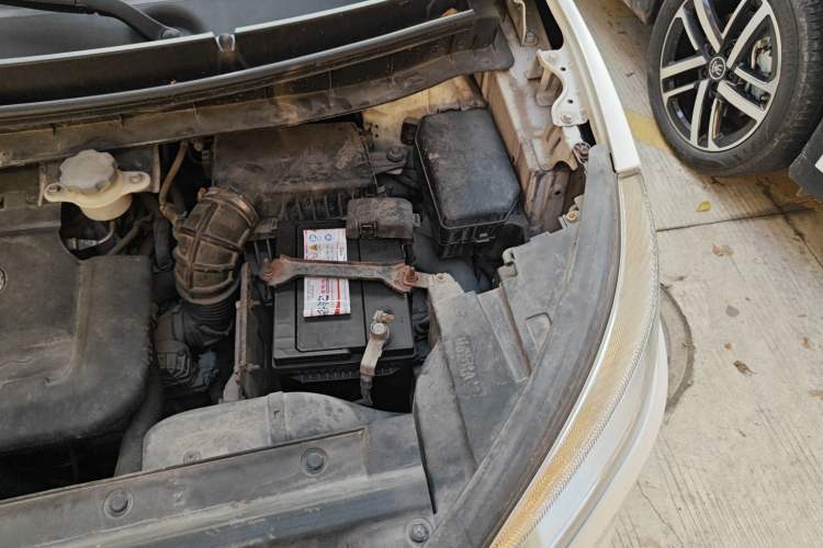 Used JAC Group Refine S3 2016 1.5L CVT Luxury Smart Premium Edition Engine Bay Left