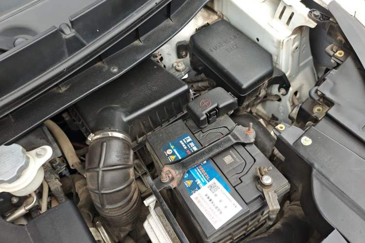 Used JAC Group Refine S3 2016 1.5L Manual Luxury Smart Version Engine Bay Left
