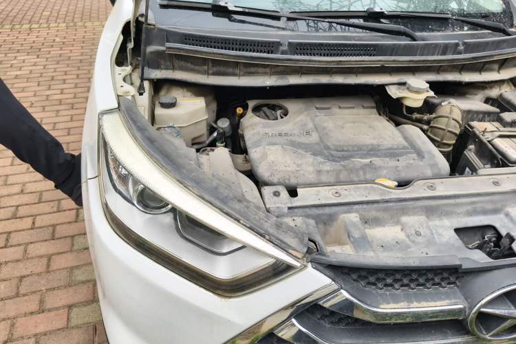 Used JAC Group Refine S3 2016 1.5L CVT Luxury Smart Version Engine Bay Right