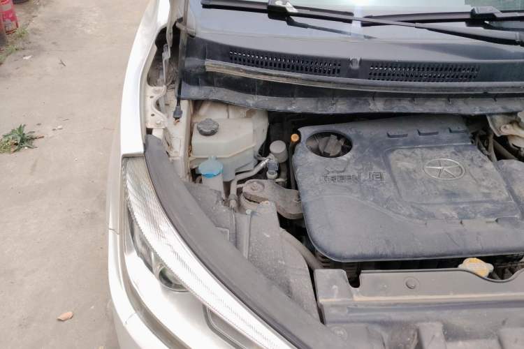 Used JAC Group Refine S3 2016 1.5L CVT Luxury Smart Premium Edition Engine Bay Right