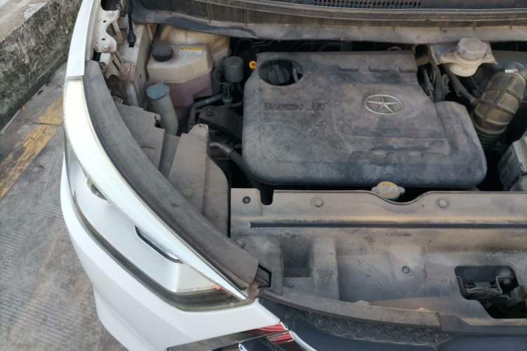 Used JAC Group Refine S3 2016 1.5L Manual Luxury Smart Version Engine Bay Right