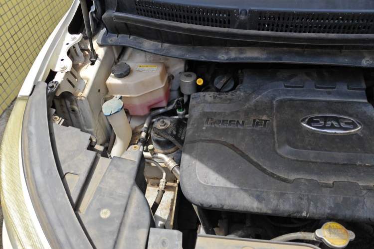 Used JAC Group Refine S3 2016 1.5L Manual Luxury Smart Version Engine Bay Right