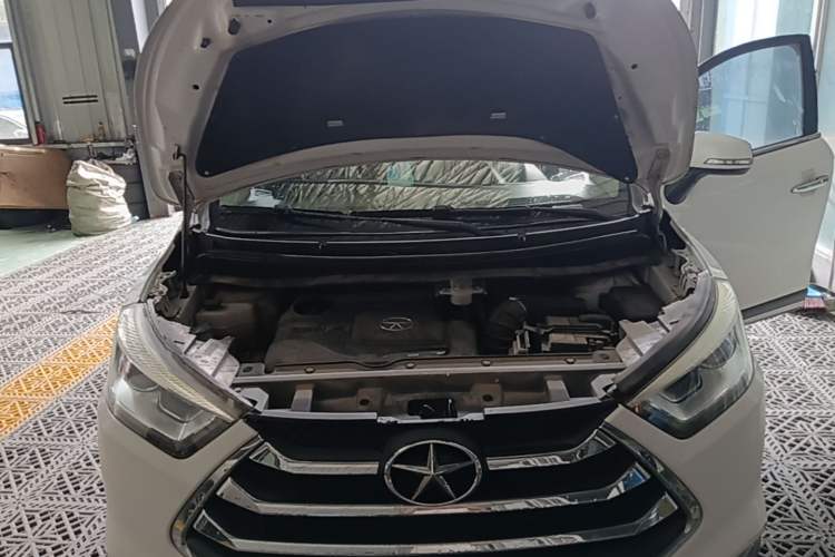 Used JAC Group Refine S3 2016 1.5L Manual Luxury Smart Version Engine Bay