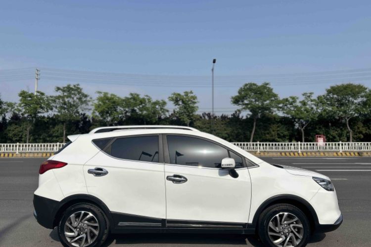 Used JAC Group Refine S3 2016 1.5L Manual Luxury Smart Version Exterior 6
