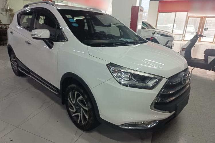Used JAC Group Refine S3 2016 1.5L Manual Luxury Smart Version Front Right 45 Deg