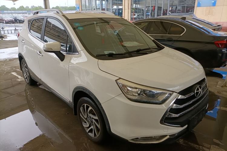 Used JAC Group Refine S3 2016 1.5L CVT Luxury Smart Premium Edition Front Right 45 Deg