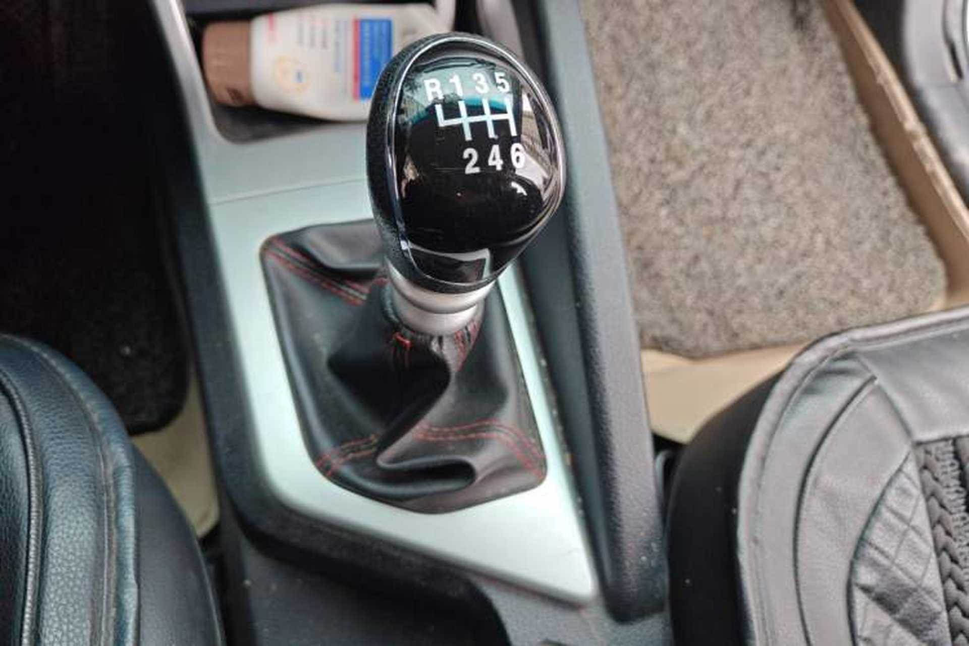Used JAC Group Refine S3 2016 1.5L Manual Luxury Smart Version Gear Lever