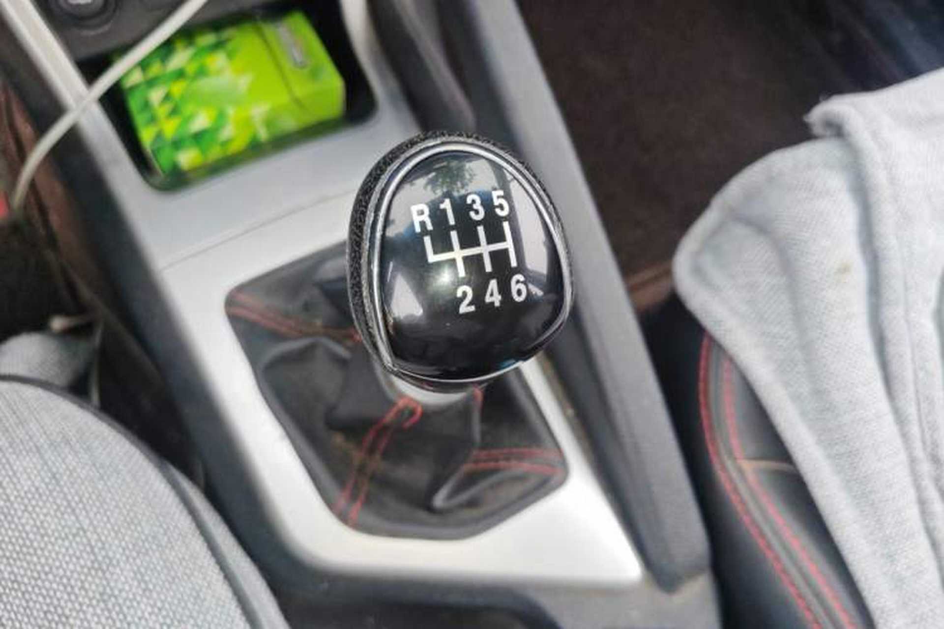 Used JAC Group Refine S3 2016 1.5L Manual Luxury Smart Version Gear Lever