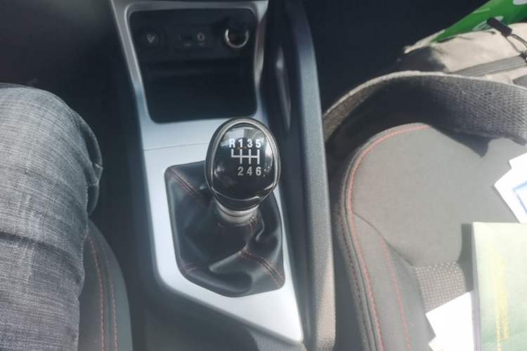 Used JAC Group Refine S3 2016 1.5L Manual Luxury Model Gear Lever