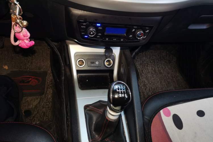 Used JAC Group Refine S3 2016 1.5L Manual Luxury Smart Version Gear Lever