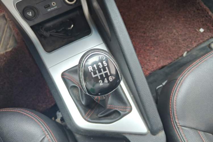 Used JAC Group Refine S3 2016 1.5L Manual Luxury Smart Version Gear Lever