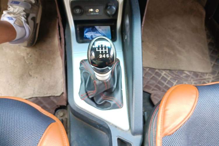 Used JAC Group Refine S3 2016 1.5L Manual Luxury Smart Version Gear Lever