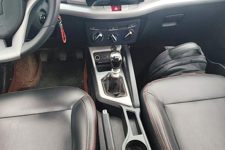 Used JAC Group Refine S3 2016 1.5L Manual Luxury Model Gear Lever