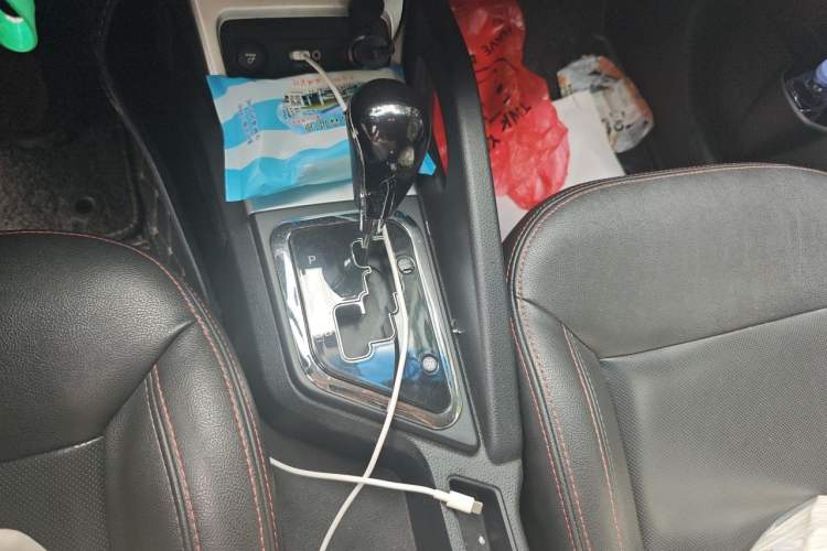 Used JAC Group Refine S3 2016 1.5L CVT Luxury Smart Version Gear Lever