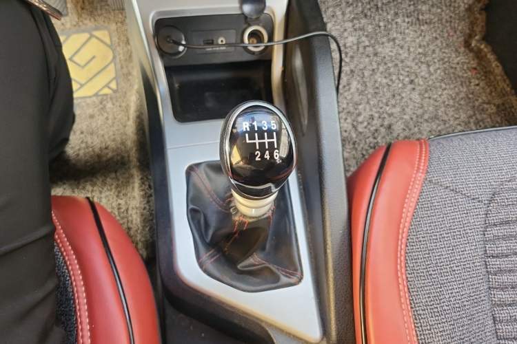 Used JAC Group Refine S3 2016 1.5L Manual Luxury Smart Version Gear Lever