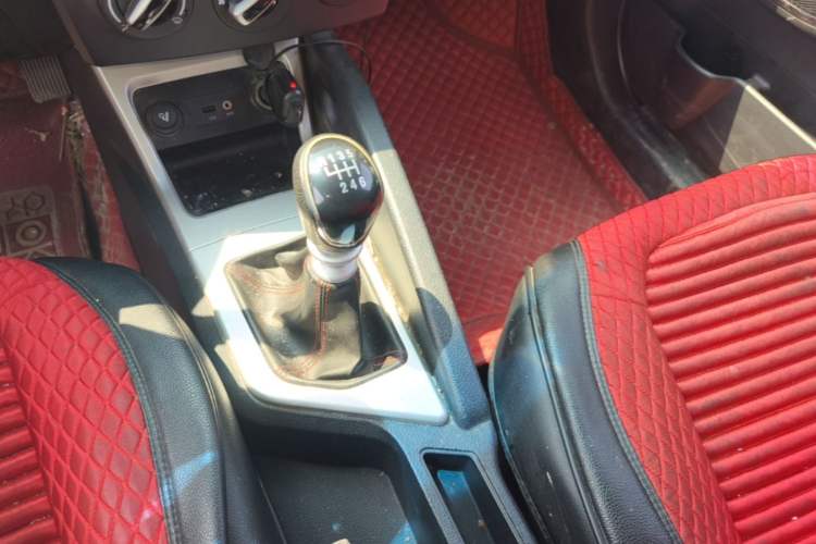 Used JAC Group Refine S3 2016 1.5L Manual Luxury Model Gear Lever