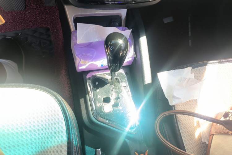 Used JAC Group Refine S3 2016 1.5L CVT Luxury Smart Version Gear Lever