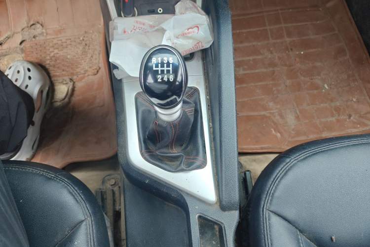 Used JAC Group Refine S3 2016 1.5L Manual Luxury Model Gear Lever
