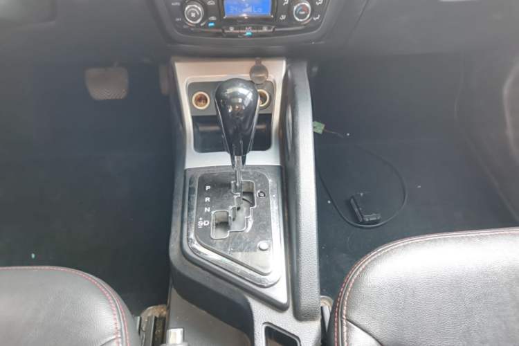 Used JAC Group Refine S3 2016 1.5L CVT Luxury Smart Version Gear Lever