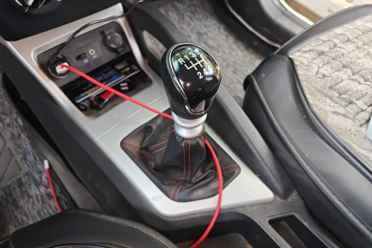 Used JAC Group Refine S3 2016 1.5L Manual Luxury Model Gear Lever