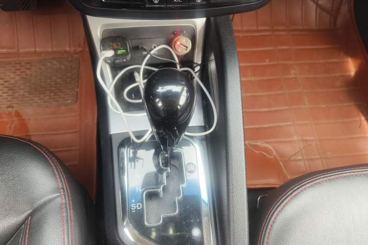 Used JAC Group Refine S3 2016 1.5L CVT Luxury Smart Version Gear Lever