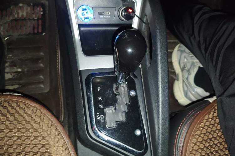 Used JAC Group Refine S3 2016 1.5L CVT Luxury Smart Version Gear Lever
