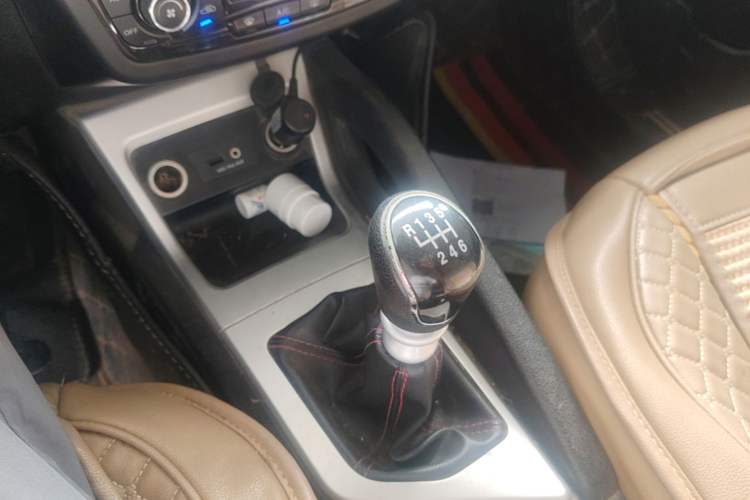 Used JAC Group Refine S3 2016 1.5L Manual Luxury Smart Version Gear Lever