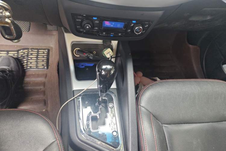 Used JAC Group Refine S3 2016 1.5L CVT Luxury Smart Version Gear Lever