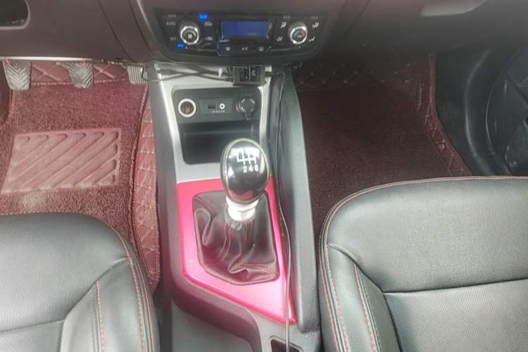 Used JAC Group Refine S3 2016 1.5L Manual Luxury Smart Version Gear Lever