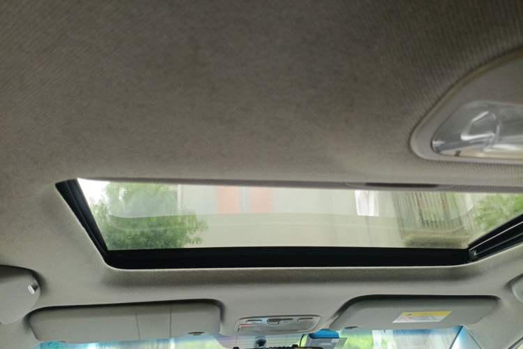 Used JAC Group Refine S3 2016 1.5L CVT Luxury Smart Version Headliner