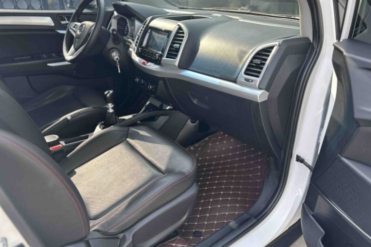 Used JAC Group Refine S3 2016 1.5L Manual Luxury Smart Version Interior 6