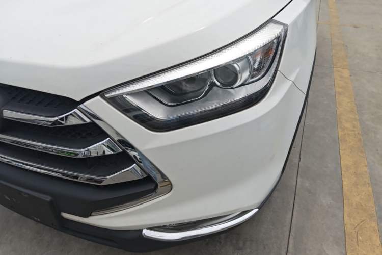 Used JAC Group Refine S3 2016 1.5L Manual Luxury Smart Version Left Front Headlight