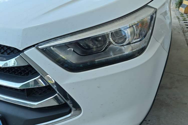Used JAC Group Refine S3 2016 1.5L Manual Luxury Smart Version Left Front Headlight
