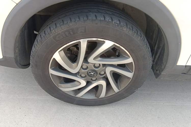 Used JAC Group Refine S3 2016 1.5L CVT Luxury Smart Version Left Front Wheel Hub